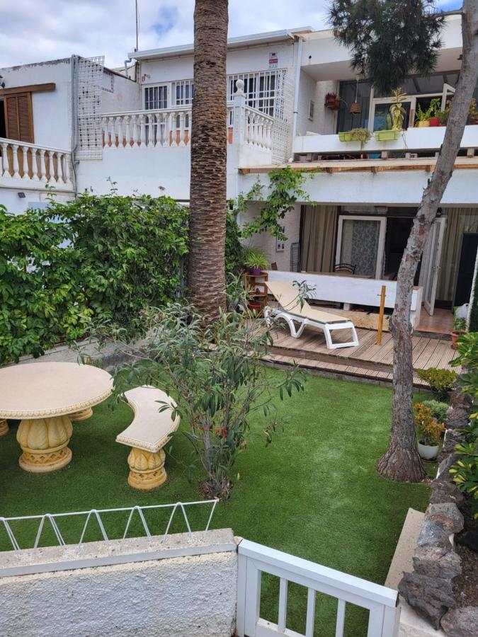 Studio With Garden Arona  Bagian luar foto